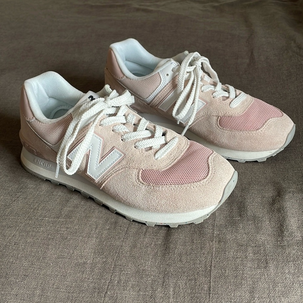 New Balance Women's 574 Light Pink and White Sneakers - Like New!